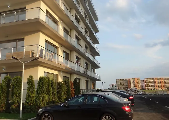 Emerald Desilva - Loft And Nuba Beach