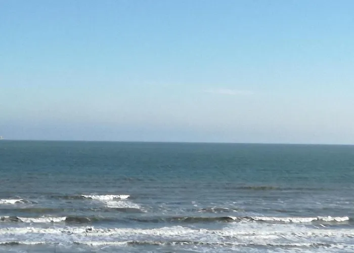 Summerland Sea View Apartment